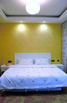 Yiguangnian Fashion Hotel Фенян Екстериор снимка